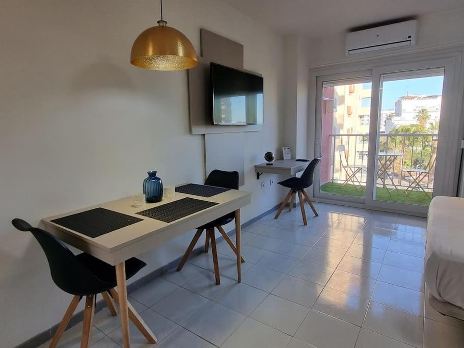 Jupiter2 Moderno Estudio Parque La Paloma Apartment Беналмадена Екстериор снимка